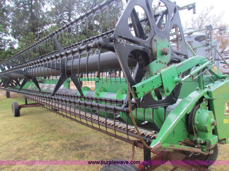 image for item H7260 1991 John Deere 925 25' rigid head