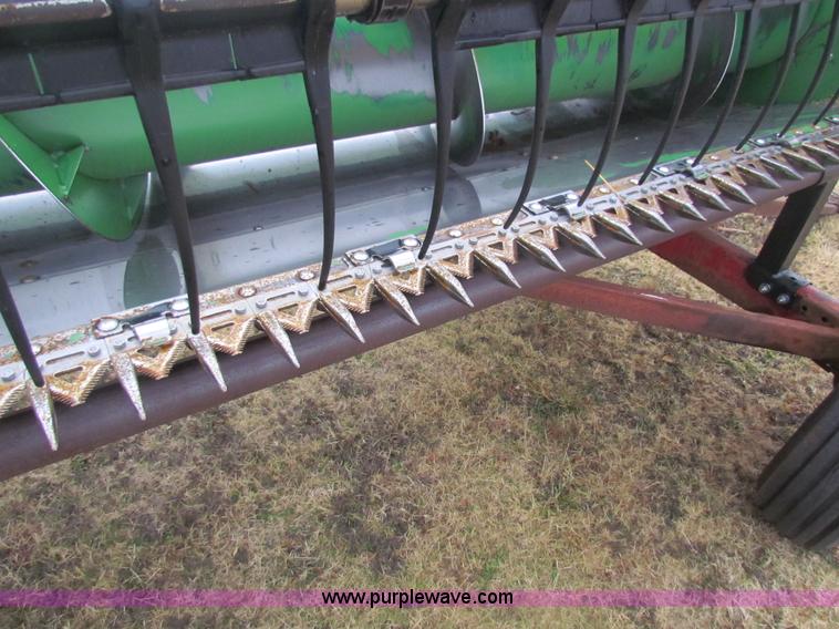 image for item H7260 1991 John Deere 925 25' rigid head