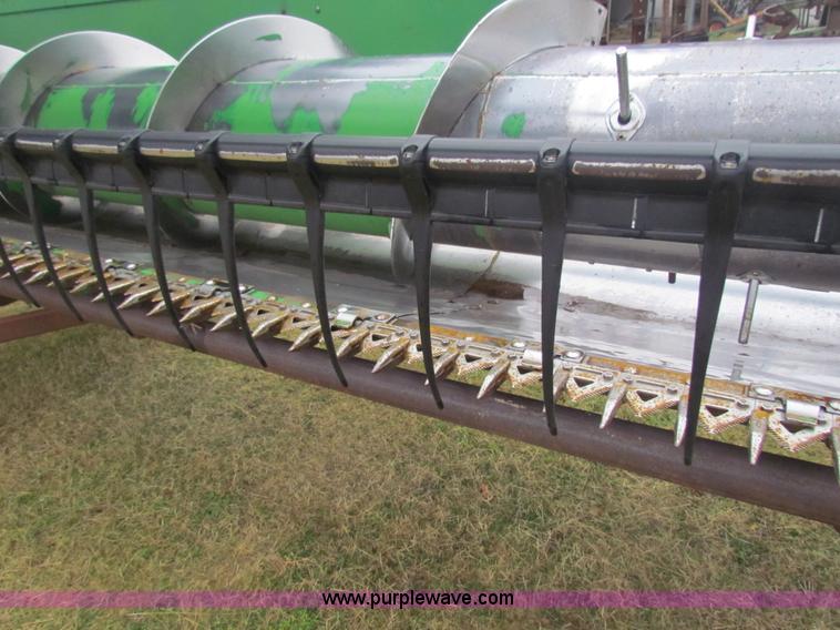 image for item H7260 1991 John Deere 925 25' rigid head