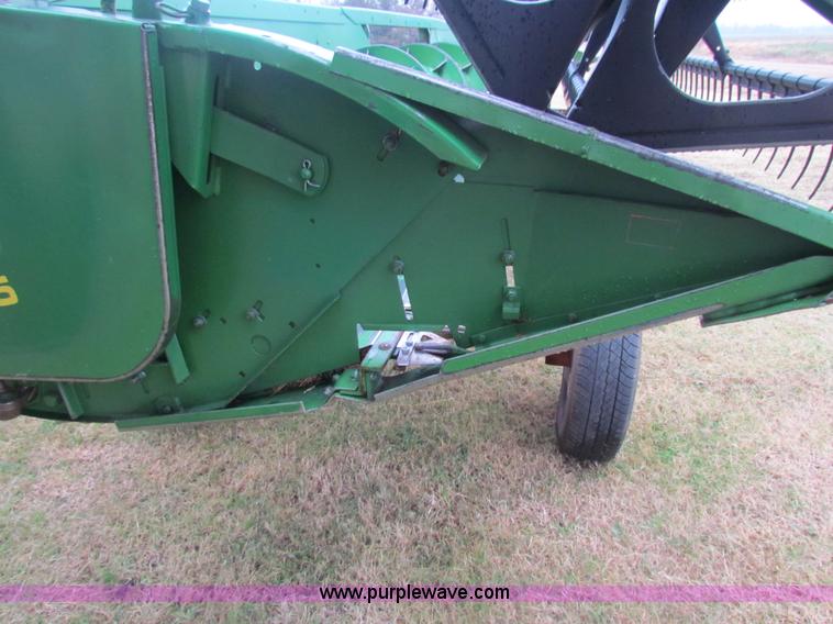 image for item H7260 1991 John Deere 925 25' rigid head