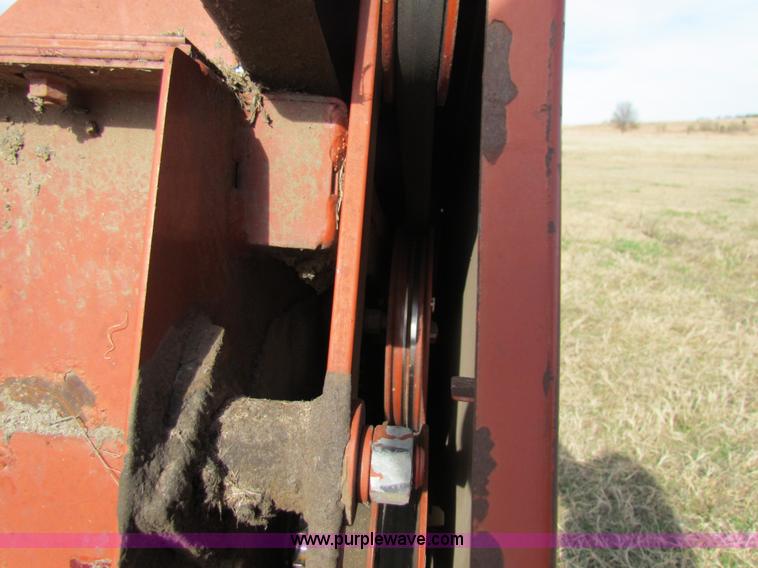 image for item H7275 Hesston 1160 Hydroswing swather