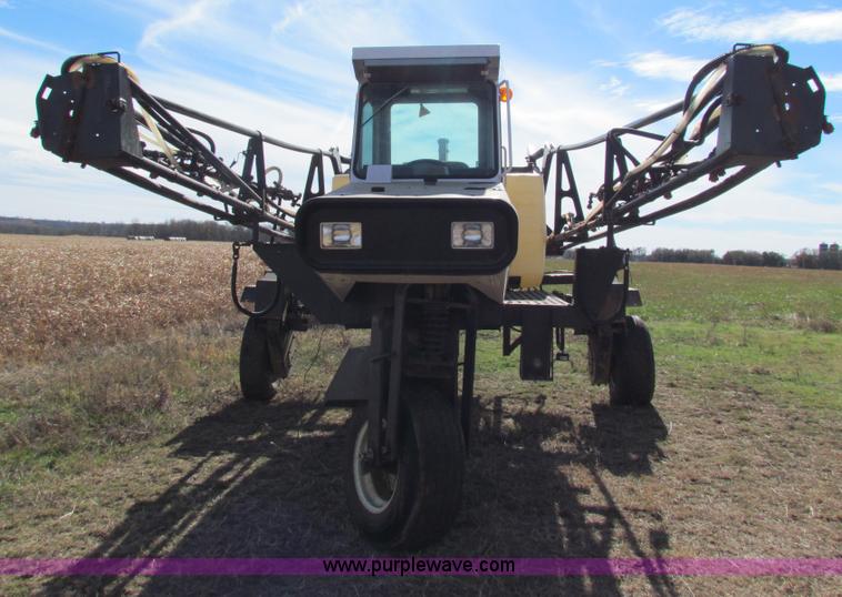 image for item H7278 SpraCoupe 220 self-propelled sprayer
