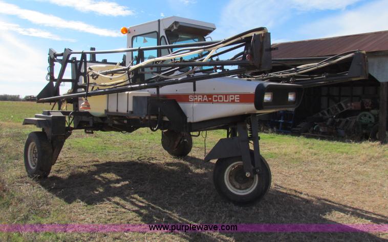 image for item H7278 SpraCoupe 220 self-propelled sprayer