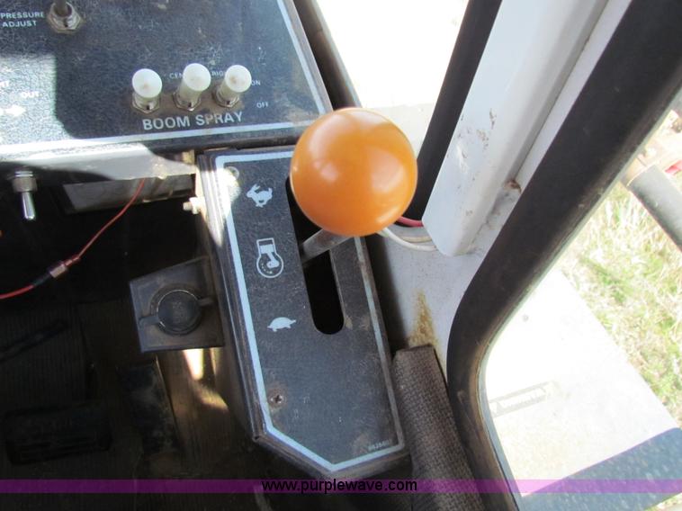 image for item H7278 SpraCoupe 220 self-propelled sprayer