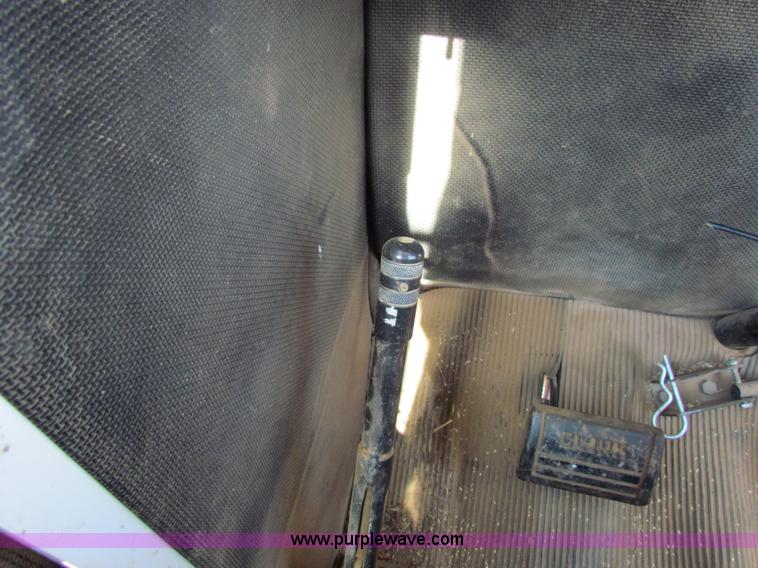 image for item H7278 SpraCoupe 220 self-propelled sprayer