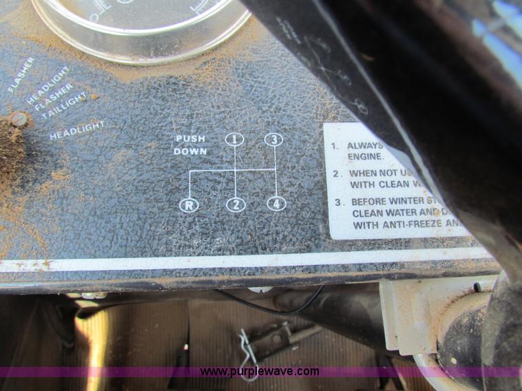 image for item H7278 SpraCoupe 220 self-propelled sprayer