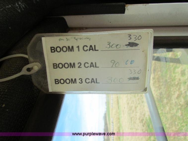 image for item H7278 SpraCoupe 220 self-propelled sprayer