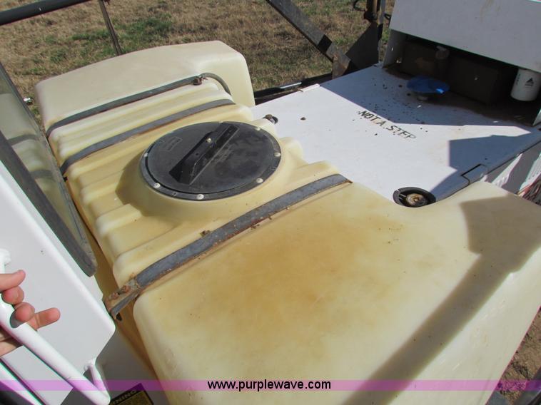 image for item H7278 SpraCoupe 220 self-propelled sprayer