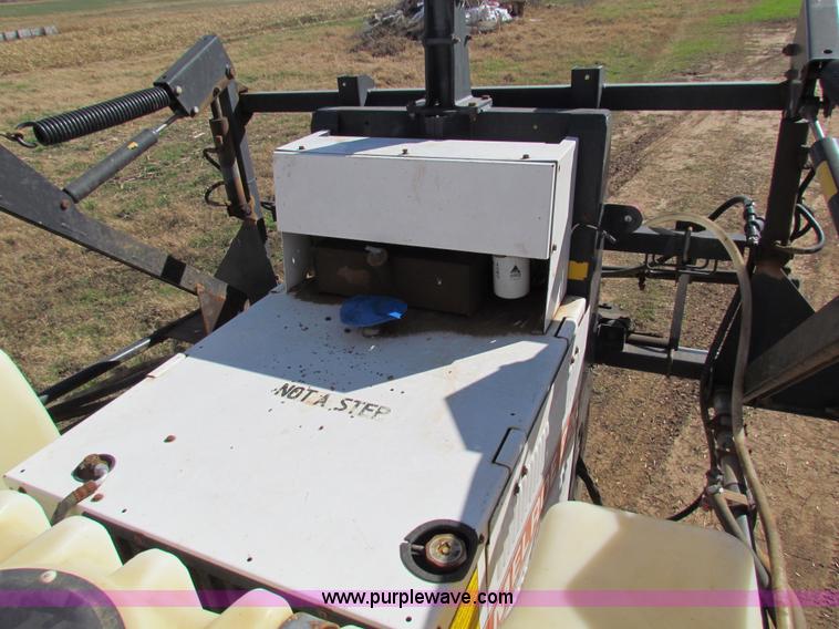 image for item H7278 SpraCoupe 220 self-propelled sprayer