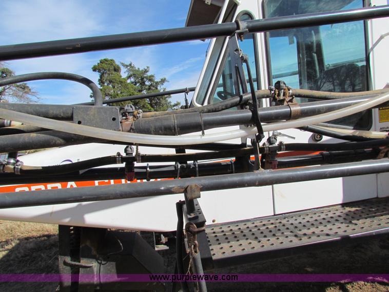 image for item H7278 SpraCoupe 220 self-propelled sprayer