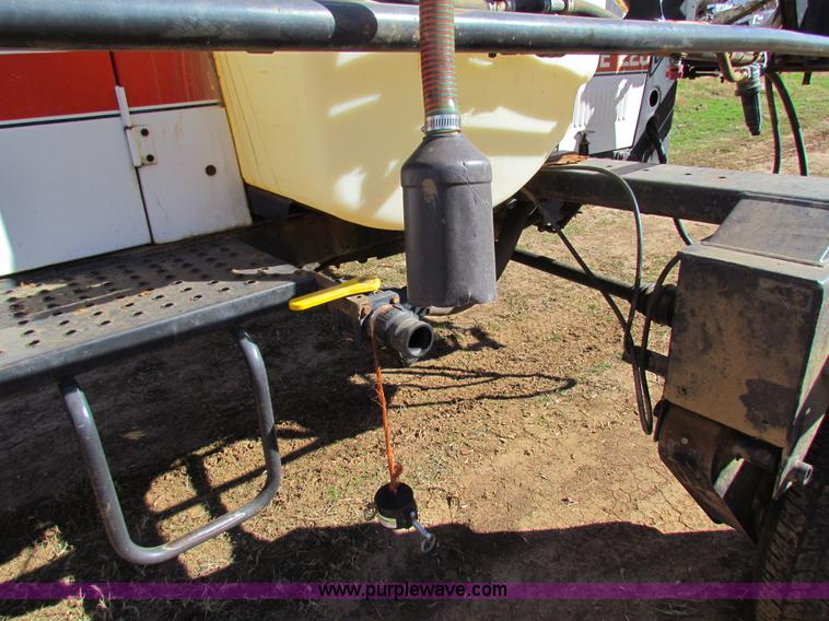 image for item H7278 SpraCoupe 220 self-propelled sprayer