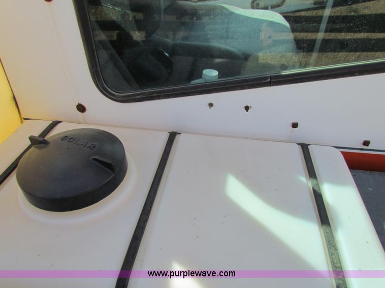 image for item H7278 SpraCoupe 220 self-propelled sprayer