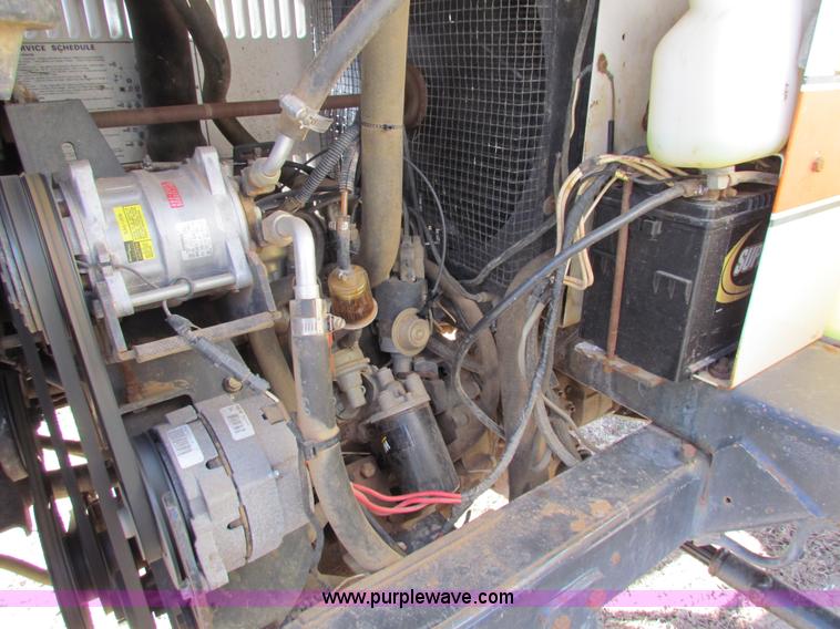 image for item H7278 SpraCoupe 220 self-propelled sprayer