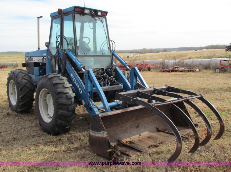image for item H7280 1993 Ford 9030 Versatile tractor
