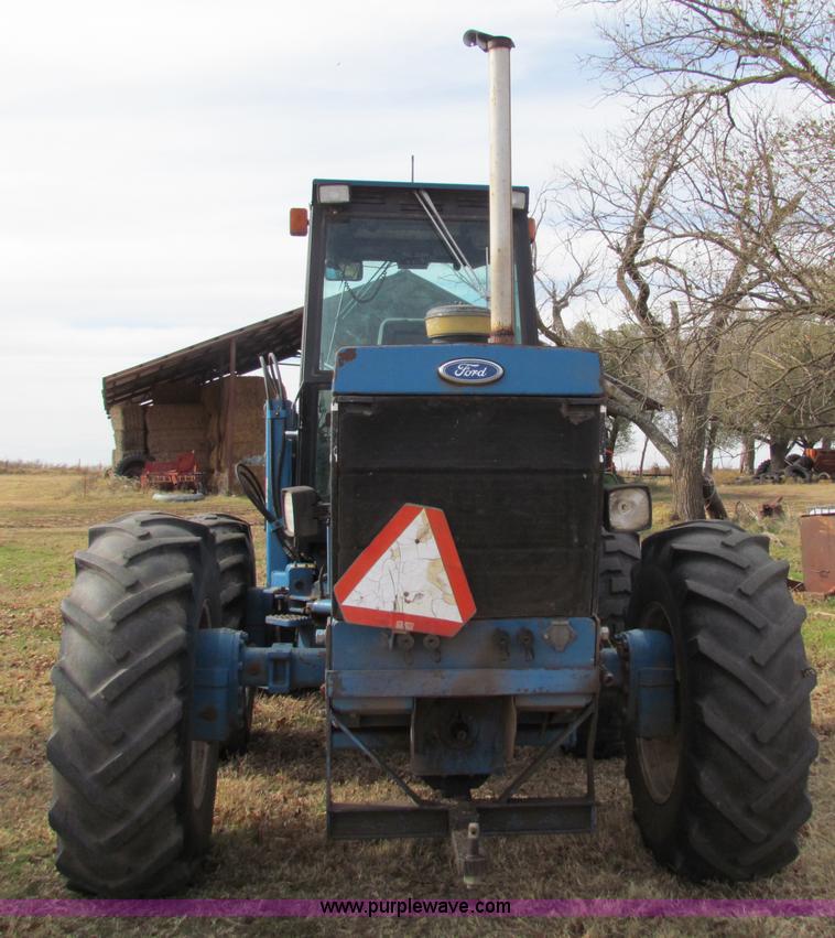 image for item H7280 1993 Ford 9030 Versatile tractor