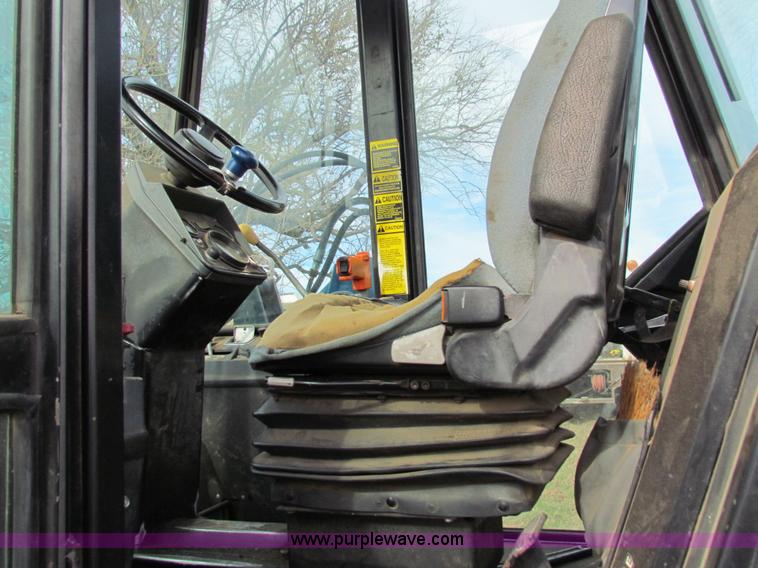 image for item H7280 1993 Ford 9030 Versatile tractor