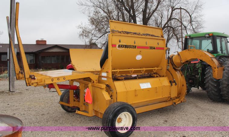 image for item H7864 2003 HayBuster 2554 bale processor