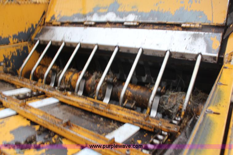 image for item H7864 2003 HayBuster 2554 bale processor