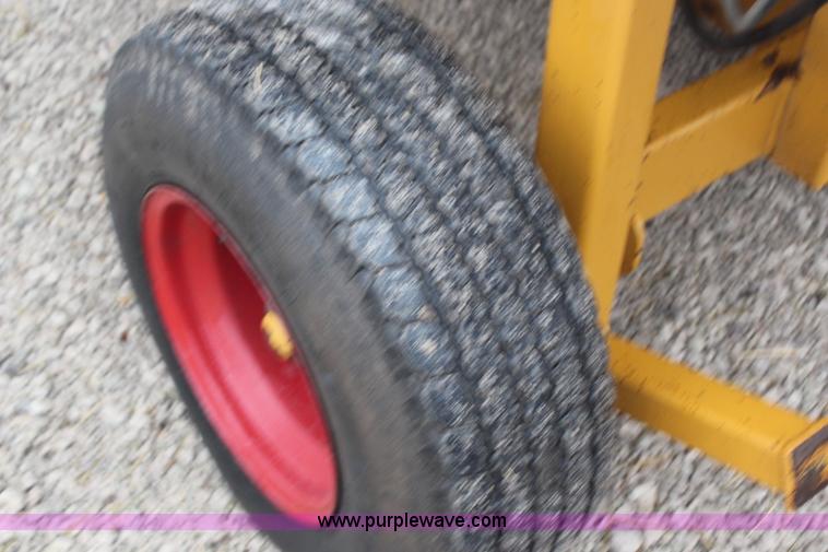 image for item H7864 2003 HayBuster 2554 bale processor