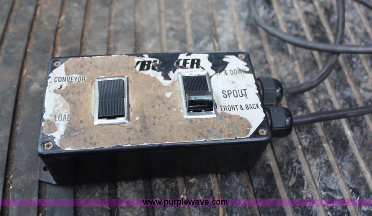 image for item H7864 2003 HayBuster 2554 bale processor