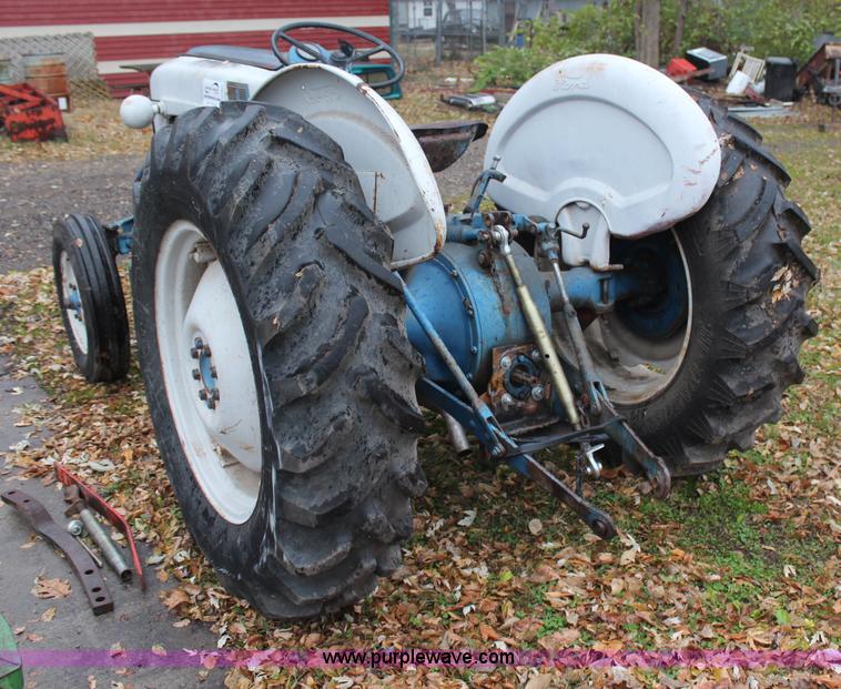 image for item H7871 1957 Ford 861 tractor