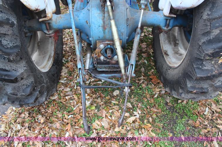 image for item H7871 1957 Ford 861 tractor