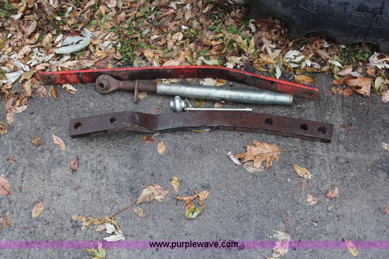 image for item H7871 1957 Ford 861 tractor