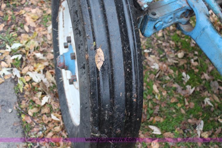 image for item H7871 1957 Ford 861 tractor