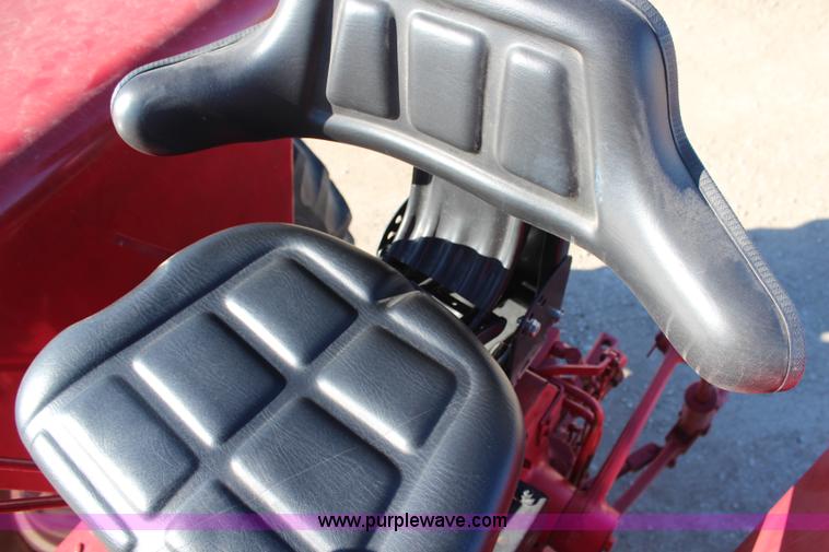 image for item H7894 1968 International 756 tractor