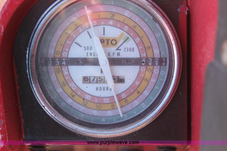 image for item H7894 1968 International 756 tractor