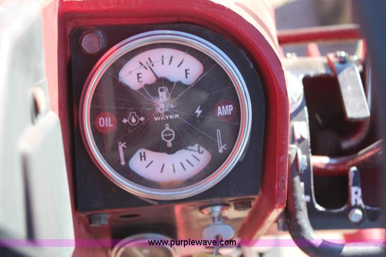 image for item H7894 1968 International 756 tractor