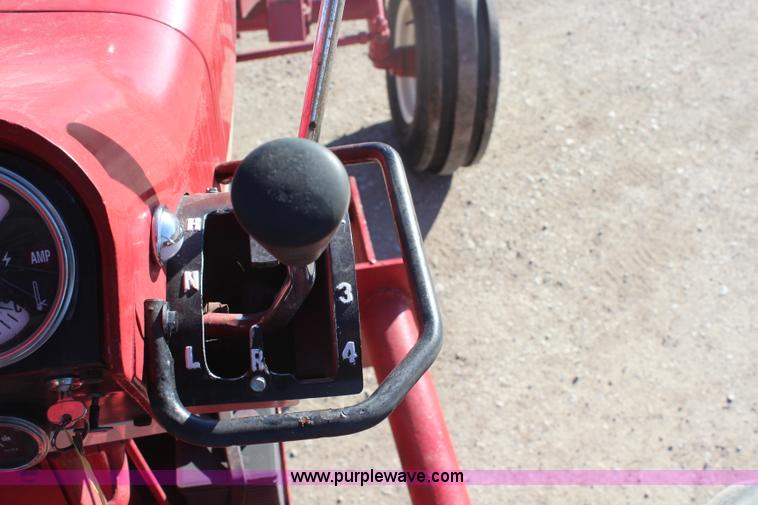 image for item H7894 1968 International 756 tractor