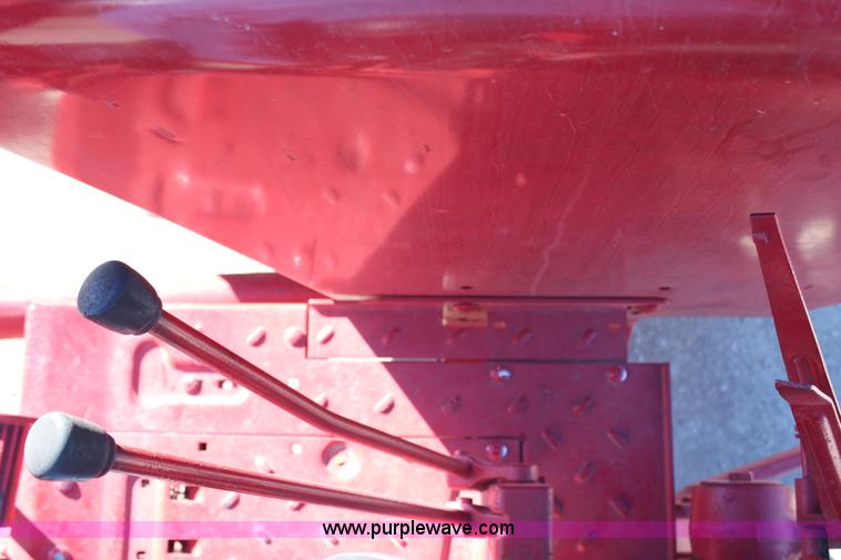 image for item H7894 1968 International 756 tractor