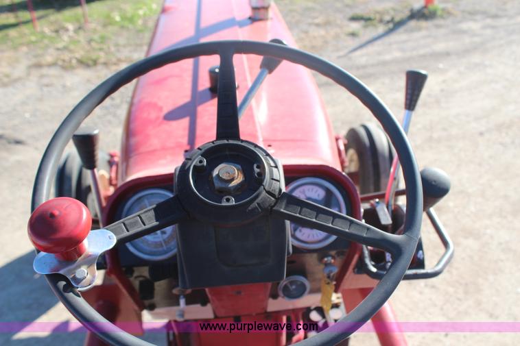 image for item H7894 1968 International 756 tractor
