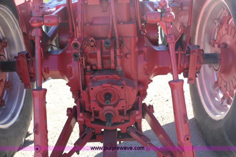 image for item H7894 1968 International 756 tractor