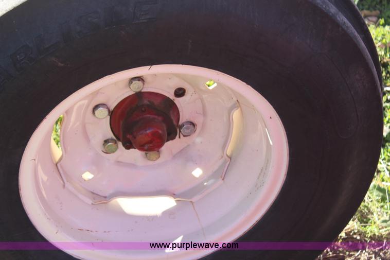 image for item H7894 1968 International 756 tractor