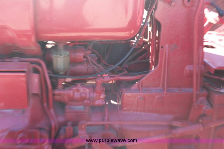 image for item H7894 1968 International 756 tractor