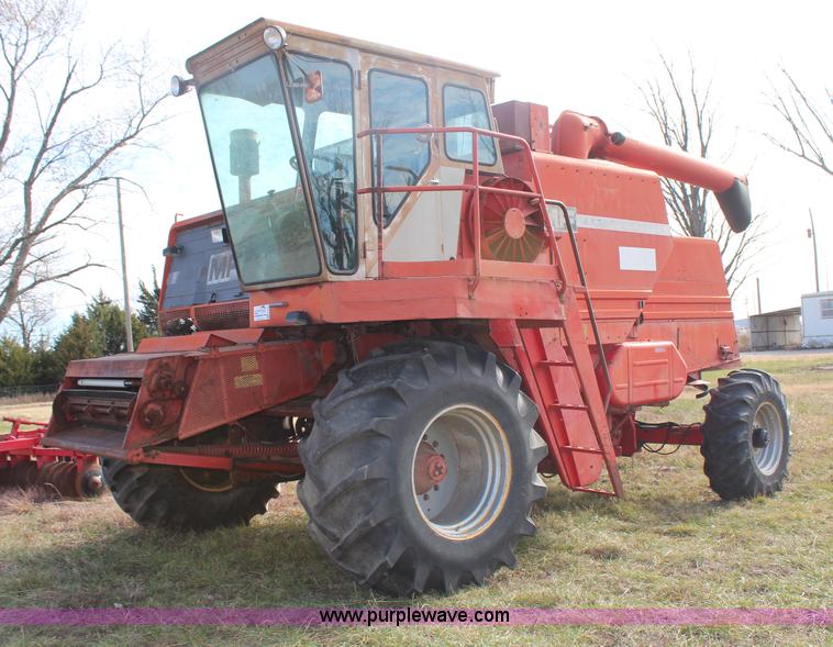 image for item H7896 1979 Massey-Ferguson 760 RWA combine