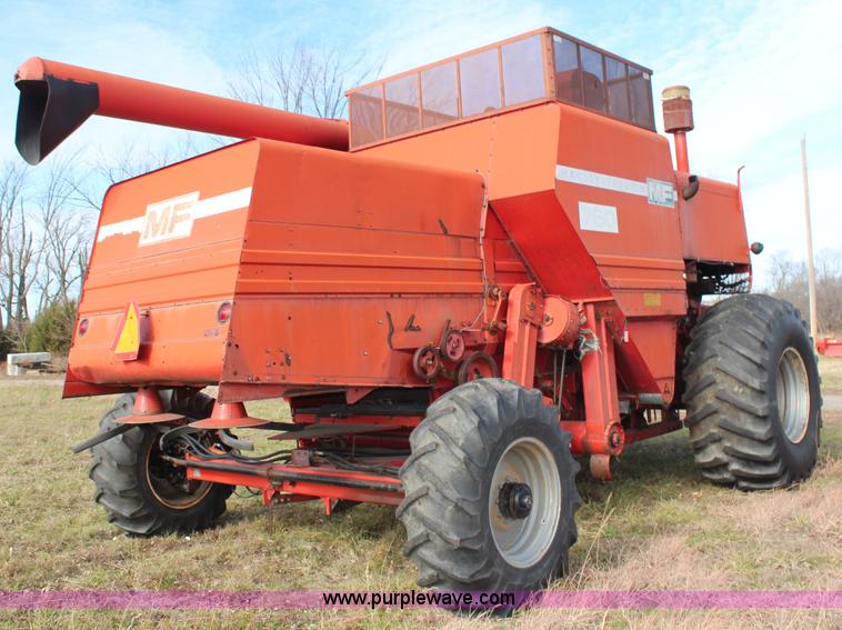 image for item H7896 1979 Massey-Ferguson 760 RWA combine