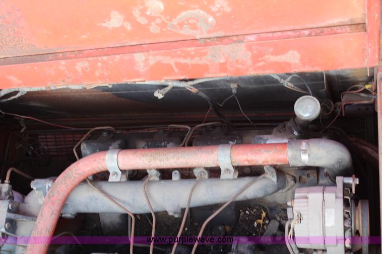 image for item H7896 1979 Massey-Ferguson 760 RWA combine