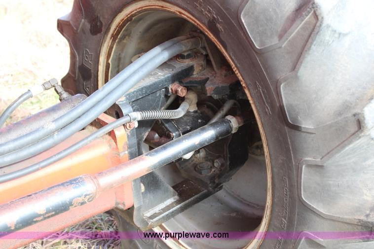 image for item H7896 1979 Massey-Ferguson 760 RWA combine