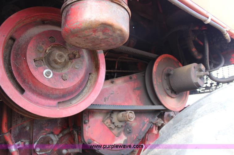 image for item H7896 1979 Massey-Ferguson 760 RWA combine