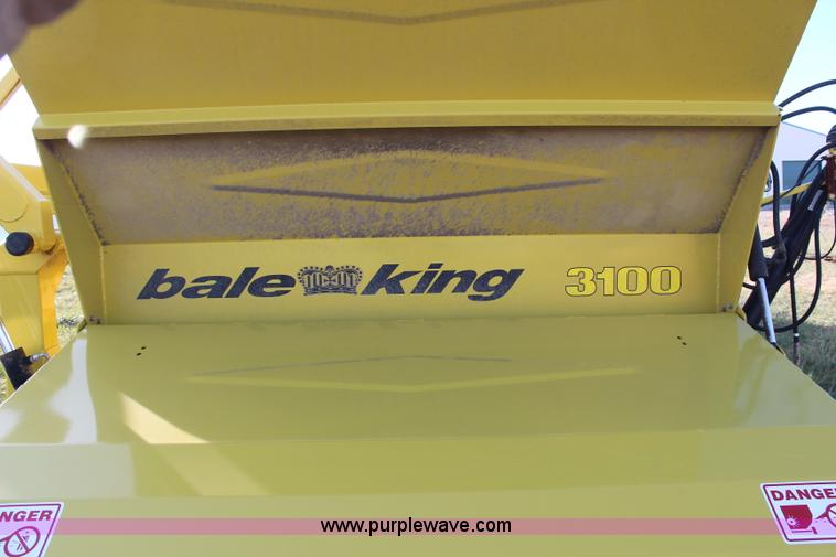 image for item H7922 Degelman Bale King 3000 bale processor
