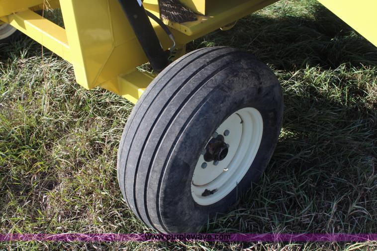 image for item H7922 Degelman Bale King 3000 bale processor