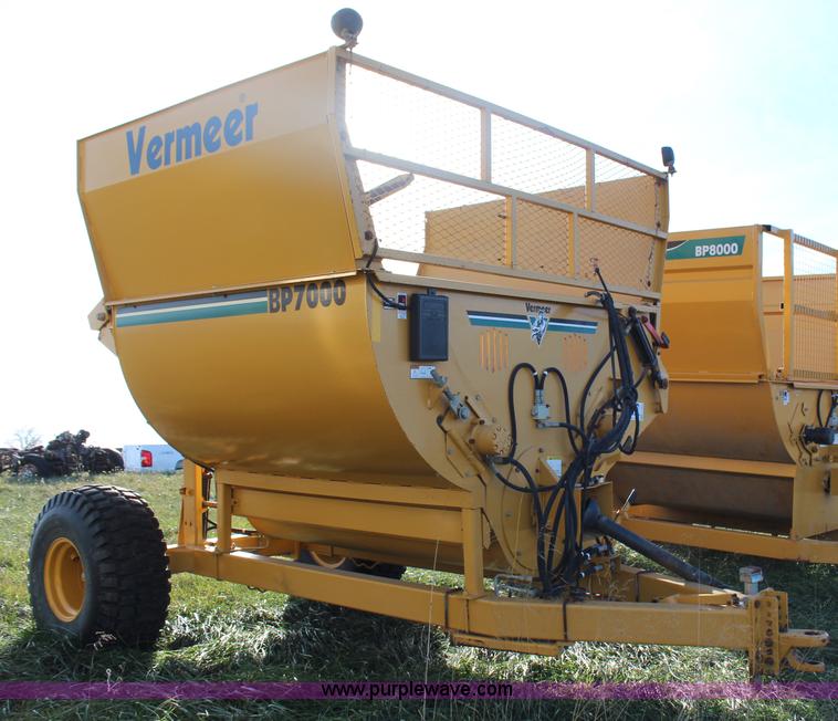 image for item H7929 Vermeer BP7000 bale processor