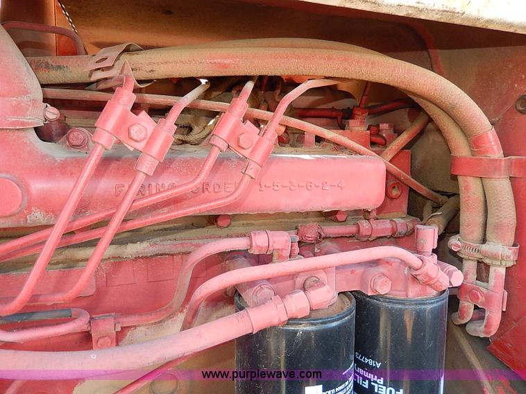 image for item H9509 International Farmall 966 tractor