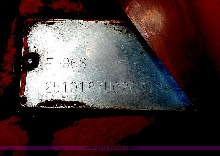 image for item H9509 International Farmall 966 tractor