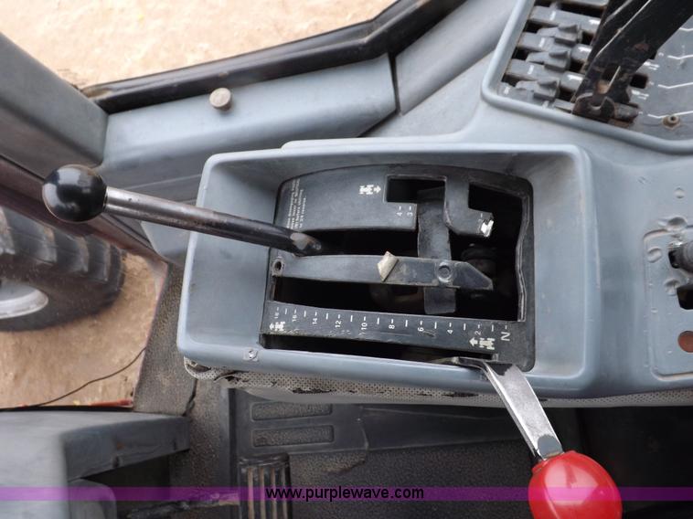 image for item I9246 1990 Case IH 7140 MFWD tractor