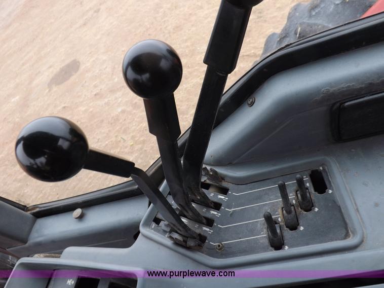 image for item I9246 1990 Case IH 7140 MFWD tractor