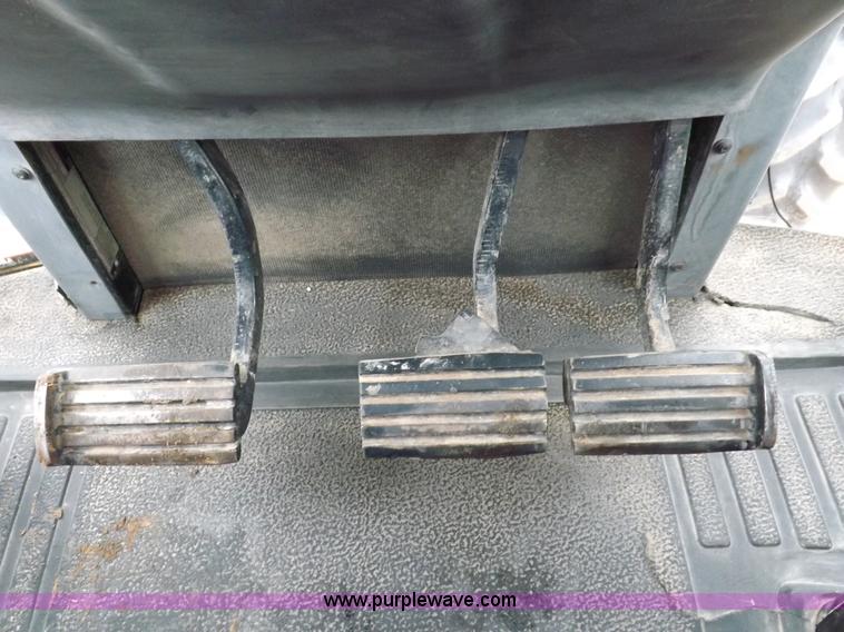 image for item I9246 1990 Case IH 7140 MFWD tractor